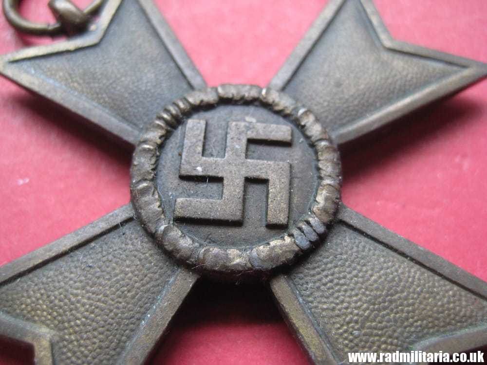 & WW2 original German War Merit Cross 2nd Class - KVK Kriegsverdienstkreuz 2. Klasse, maker: "41". - Image 8