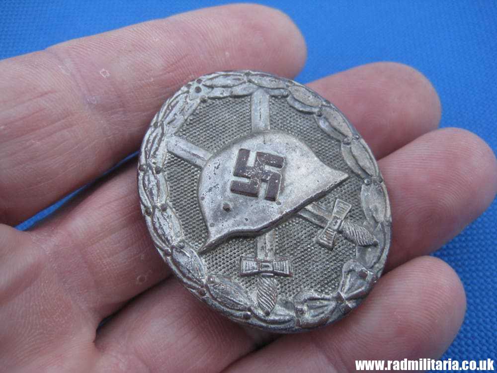 & WW2 original German WOUND BADGE SILVER CLASS - metal detecting find. - Image 8
