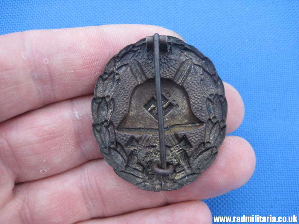 RESERVED & WW2 German Legion Condor SILVER CLASS WOUND BADGE - VERWUNDETENABZEICHEN FUR Deutsche Freiwillige..****.. - Image 3