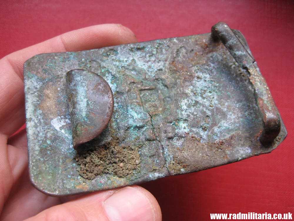& WW1 Imperial Russia Army BELT BUCKLE in poor condition - battlefield relic metal detecting find. - Image 4