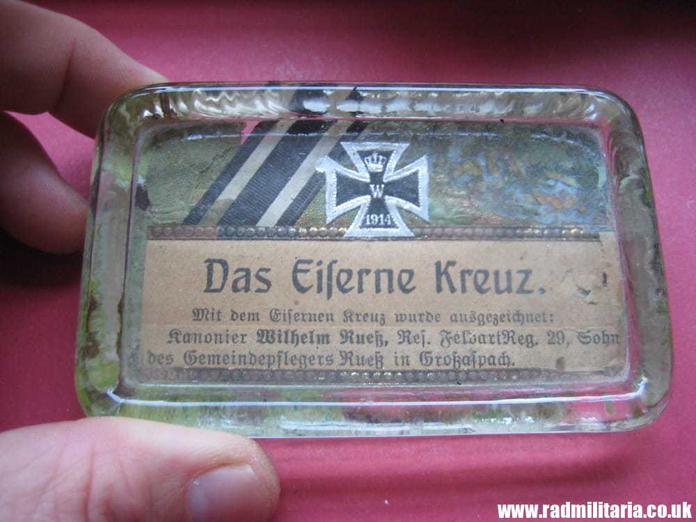 & WW1 original German propaganda PAPERWEIGHT with IRON CROSS. - Image 2