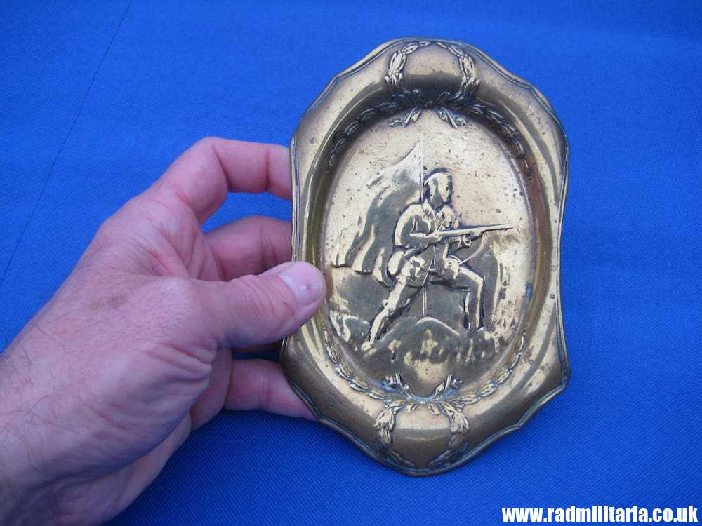 & WW1 original British PATRIOTIC TRAY made of brass. - Image 6