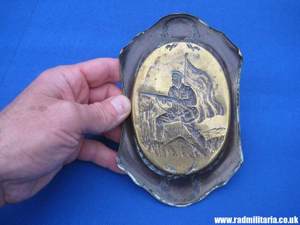 & WW1 original British PATRIOTIC TRAY made of brass. - Image 5