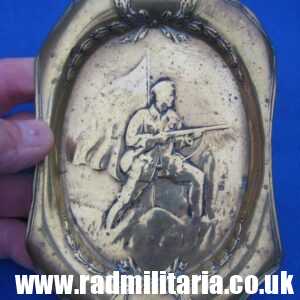 & WW1 original British PATRIOTIC TRAY made of brass.