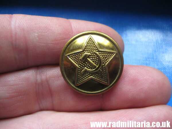 Russia Button & WW2 genuine MILITARY BUTTON Soviet Russia button made in USA !!! LEND ...