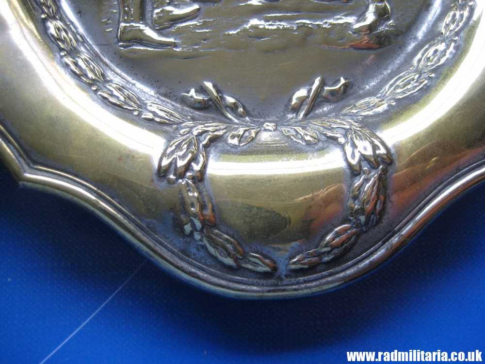 & WW1 original British PATRIOTIC TRAY made of brass, good condition. - Image 3