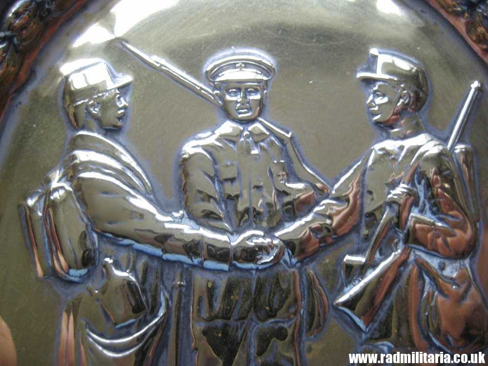 & WW1 original British PATRIOTIC TRAY made of brass, good condition. - Image 4