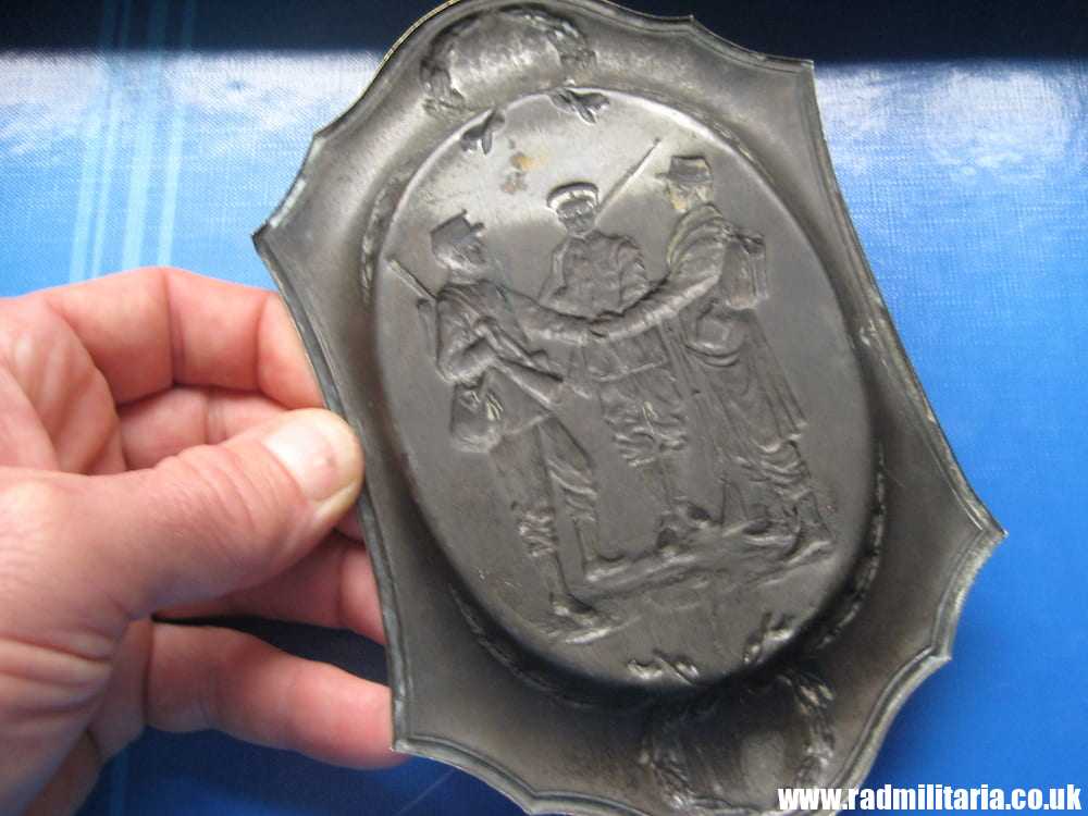 & WW1 original British PATRIOTIC TRAY made of brass, good condition. - Image 6