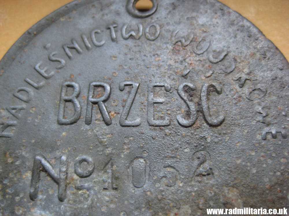 & WW2 1939 DOG TAG – DISC: NADLESNICTWO WOJSKOWE BRZESC No. 1052, 1939. - Image 3