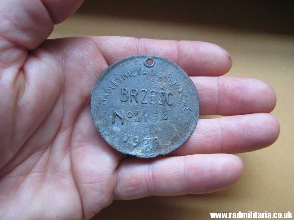 & WW2 1939 DOG TAG – DISC: NADLESNICTWO WOJSKOWE BRZESC No. 1052, 1939. - Image 7