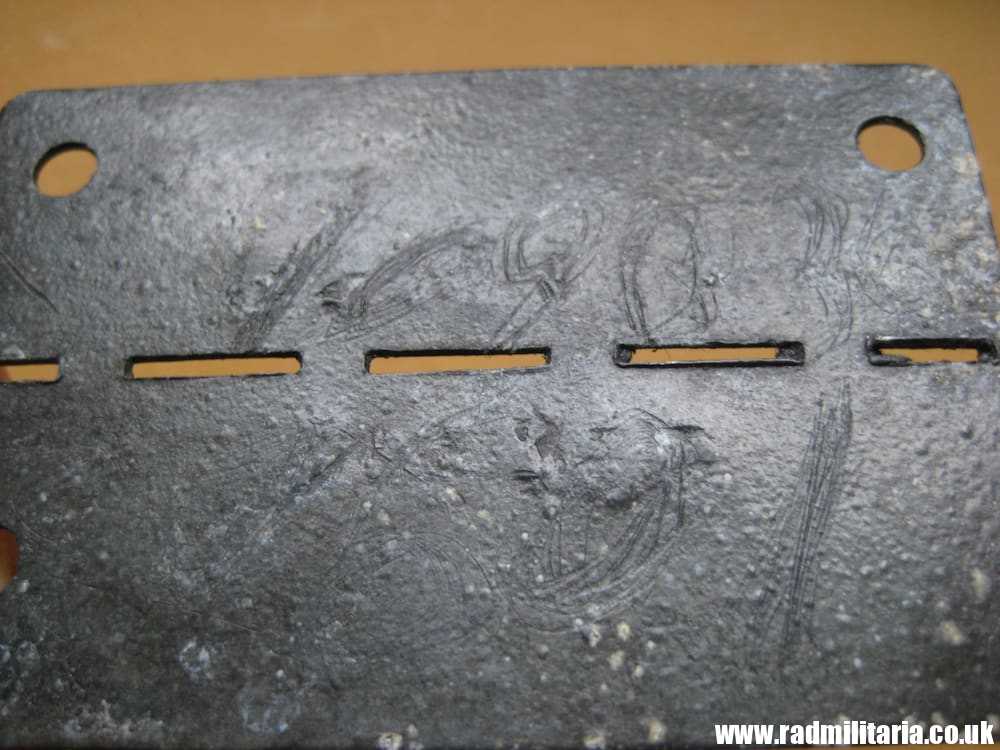 & WW2 original German POW DOG TAG – ID DISC: STALAG 326 (VI K) 162806, 709036. - Image 5