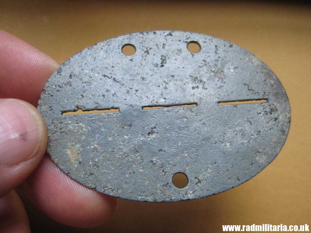 & WW2 original German POW DOG TAG – ID DISC: STALAG 318 no.33 - RARE ! - Image 3