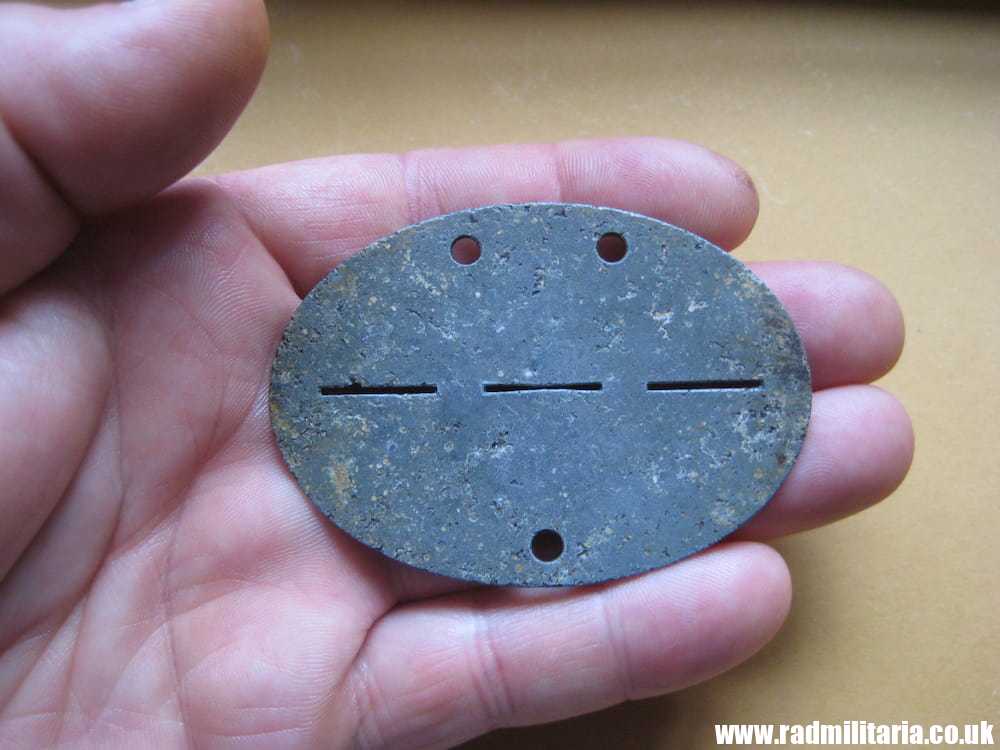 & WW2 original German POW DOG TAG – ID DISC: STALAG 318 no.33 - RARE ! - Image 4