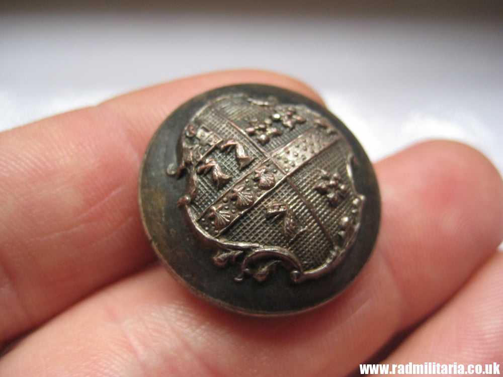 & large size LIVERY BUTTON in good condition, maker: FIRMIN & SONS LD 153 Strand London. - Image 3