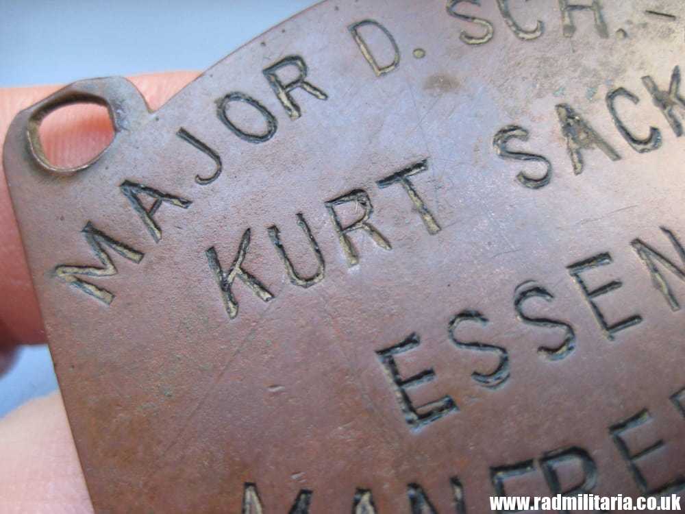 & very rare WW2 German DOG TAG: MAJOR D. SCH.-POL. KURT SACK ESSEN Manfredstr.-3. metal detecting find. - Image 6