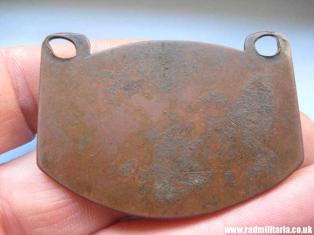 & very rare WW2 German DOG TAG: MAJOR D. SCH.-POL. KURT SACK ESSEN Manfredstr.-3. metal detecting find. - Image 9