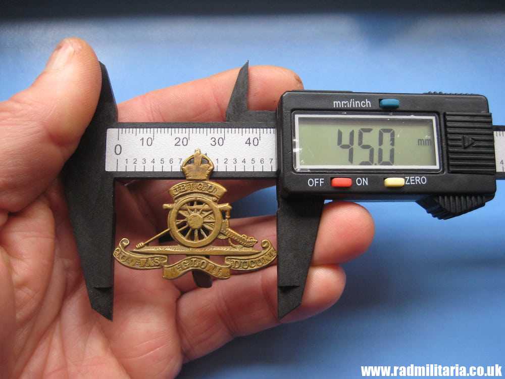 & WW2 Royal Artillery SMALL beret CAP BADGE, marked: Firmin London, original BADGE. - Image 12