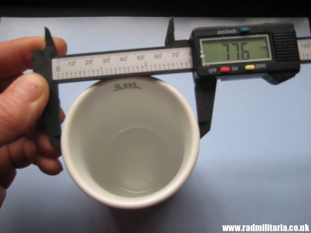 & WW2 German CERAMIC Army MUG 0,25l maker: 3326/30 o H. BAUSCHER WEIDEN BW, genuine. - Image 7