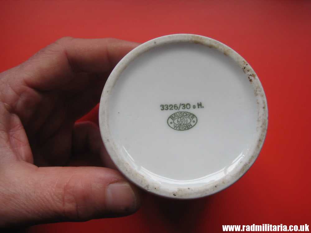 & WW2 German CERAMIC Army MUG 0,25l maker: 3326/30 o H. BAUSCHER WEIDEN BW, genuine. - Image 9