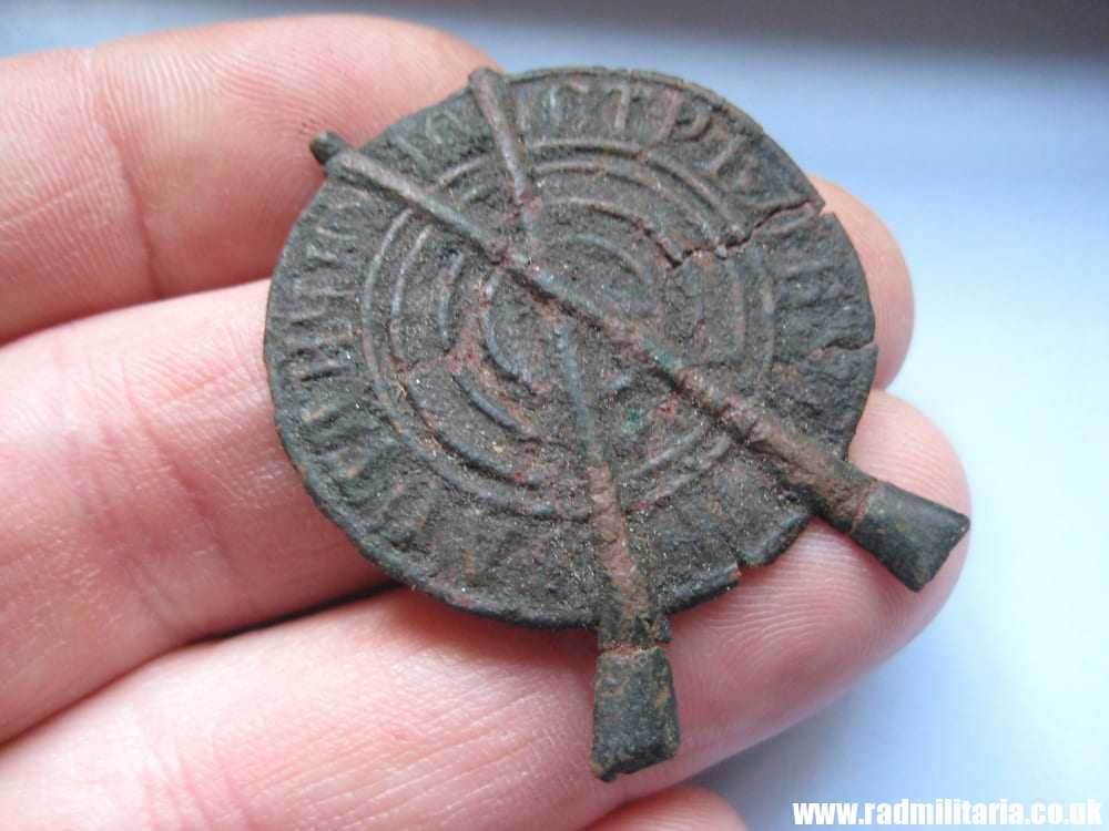 & WW1 Imperial Russia MILITARY BADGE from metal detecting, poor condition.