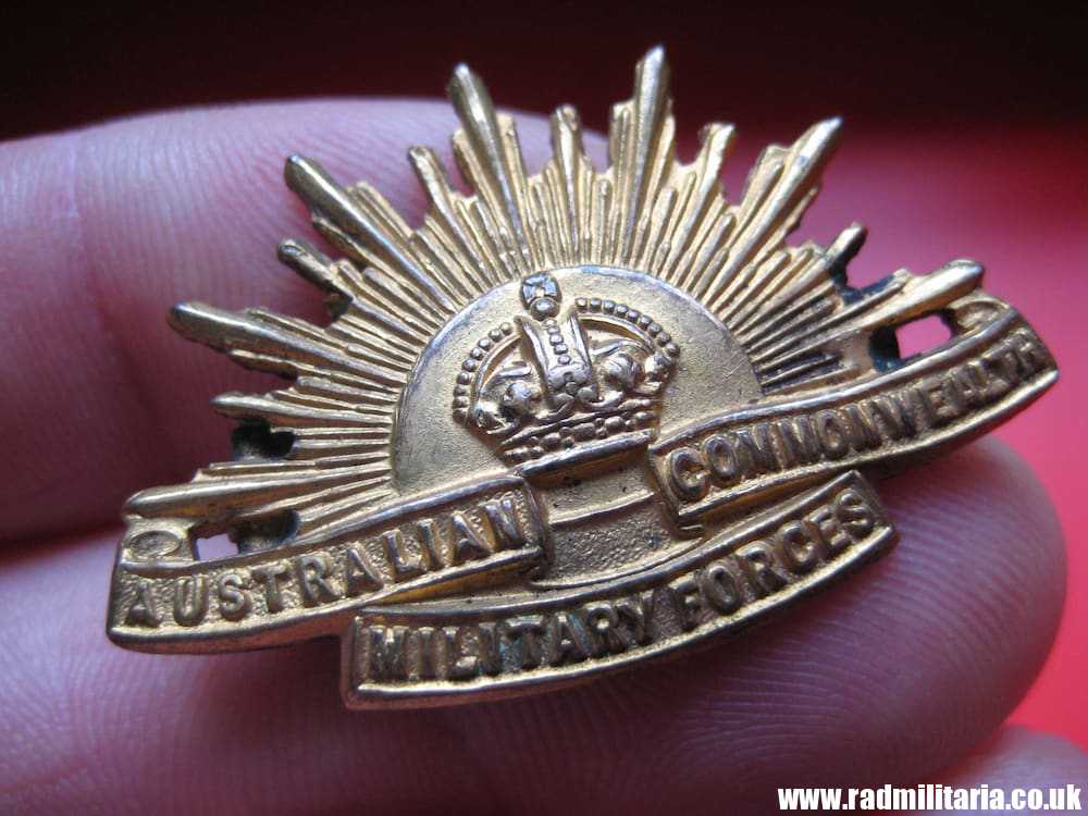 & WW1 Australian RISING SUN BADGE, marked: TIP TAFT B'HAM, original !! - Image 3