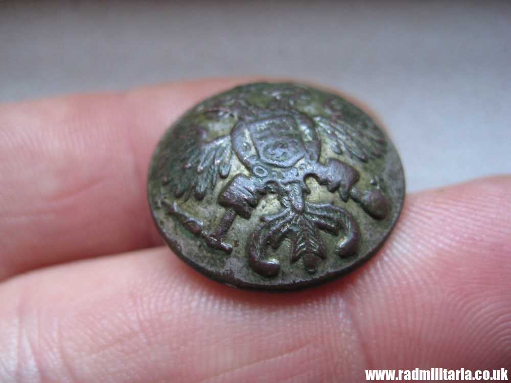 & WW1 Russian MILITARY BUTTON with Eagle - metal detecting find. - Image 3