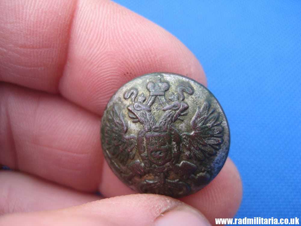 & WW1 Russian MILITARY BUTTON with Eagle - metal detecting find. - Image 7