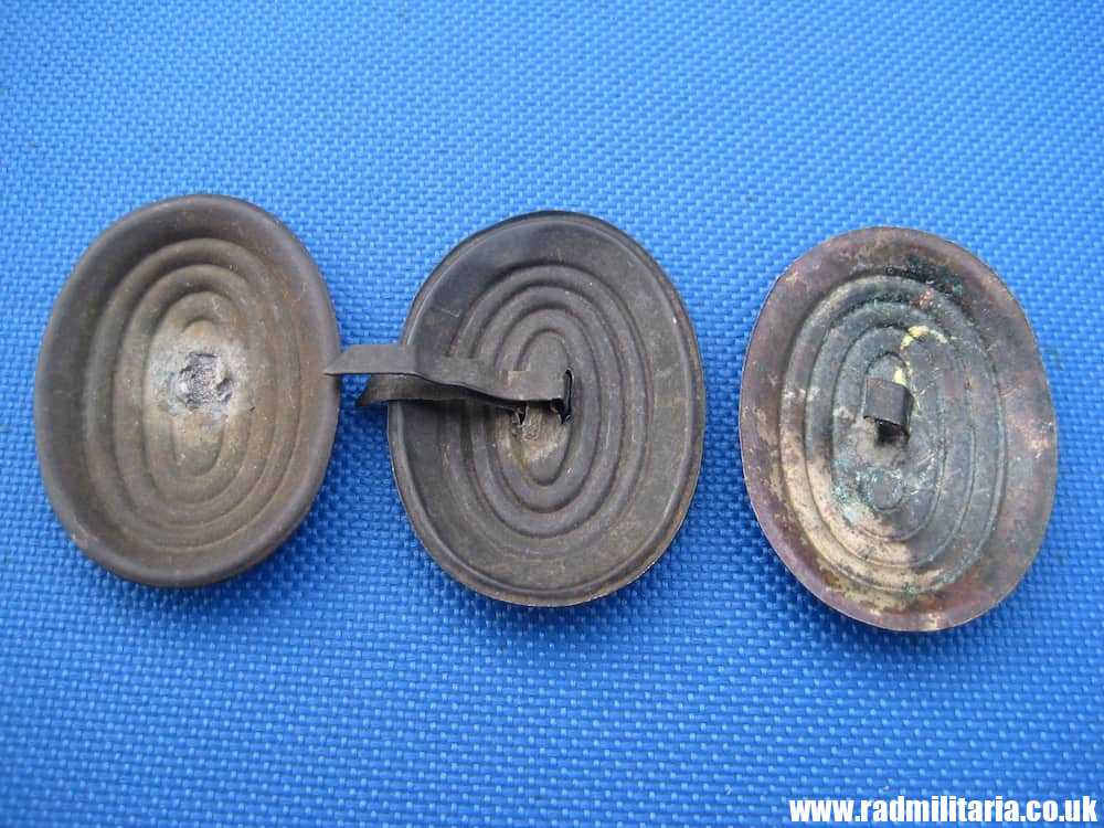 & WW1 original Imperial RUSSIA CAP BADGES set of 3 - metal detecting find. - Image 4