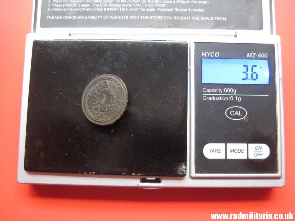 & original large size EARLY NAPOLEONIC BUTTON - Republique Francaise - metal detecting find RARE! FRANCE. - Image 2
