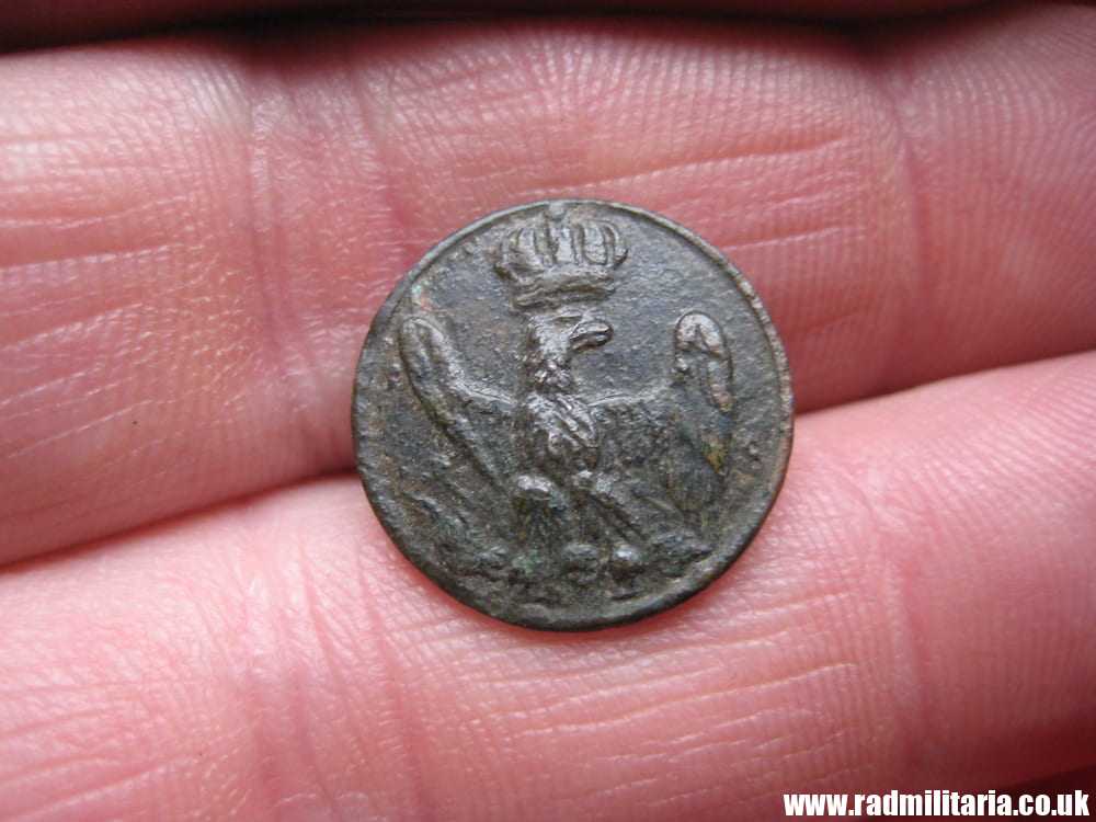 & original small NAPOLEONIC GUARD BUTTON with eagle - metal detecting find. FRANCE pre 1815. - Image 8