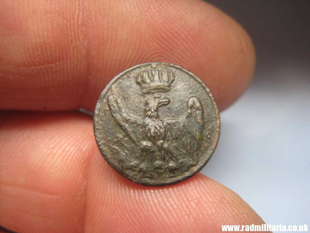 & original small NAPOLEONIC GUARD BUTTON with eagle - metal detecting find. FRANCE pre 1815. - Image 11