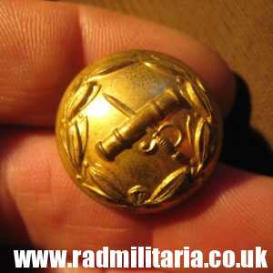 & old British MILITARY BUTTON - Generals ranks officer, maker: JENNENS & Co London.