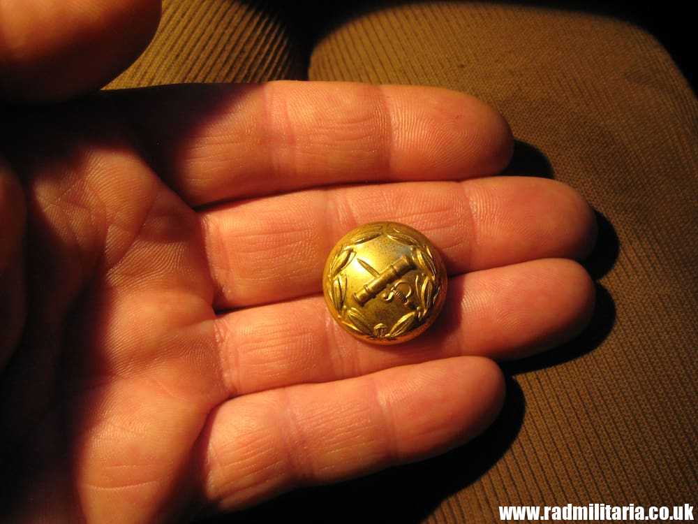 & old British MILITARY BUTTON - Generals ranks officer, maker: JENNENS & Co London. - Image 9