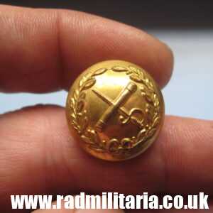 & old British MILITARY BUTTON - Generals ranks officer, maker: BOGGETT & REYNOLDS London 1843 - 1861.