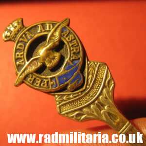 & WW2 original RAF TEA SPOON with Royal Air Force badge - Genuine old item.