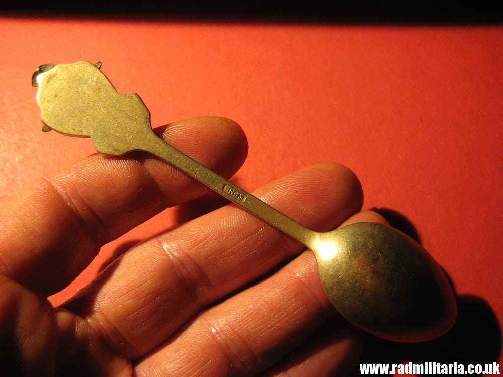 & WW2 original RAF TEA SPOON with Royal Air Force badge - Genuine old item. - Image 7