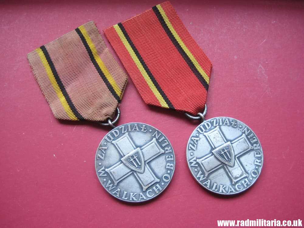 & post WW2 SET of 2 POLISH MEDALS - For participation in the battle for Berlin 1945.