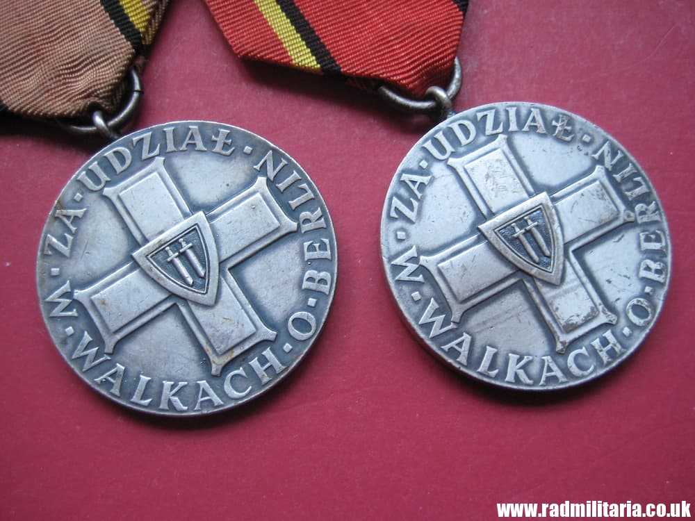 & post WW2 SET of 2 POLISH MEDALS - For participation in the battle for Berlin 1945. - Image 4