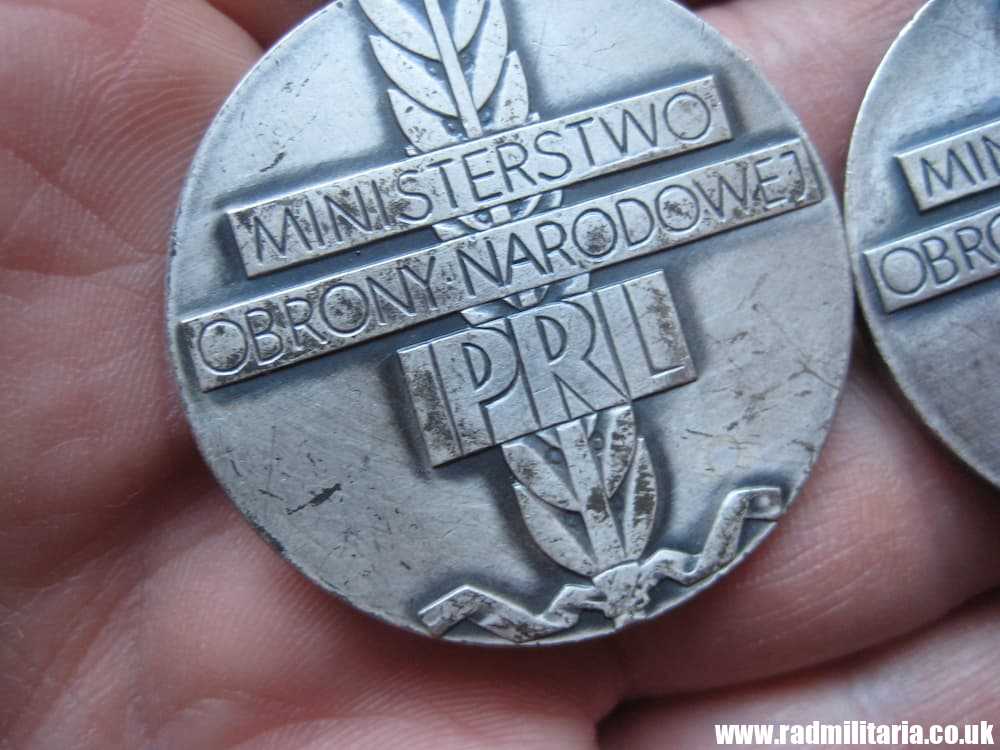 & post WW2 SET of 2 POLISH MEDALS - For participation in the battle for Berlin 1945. - Image 7
