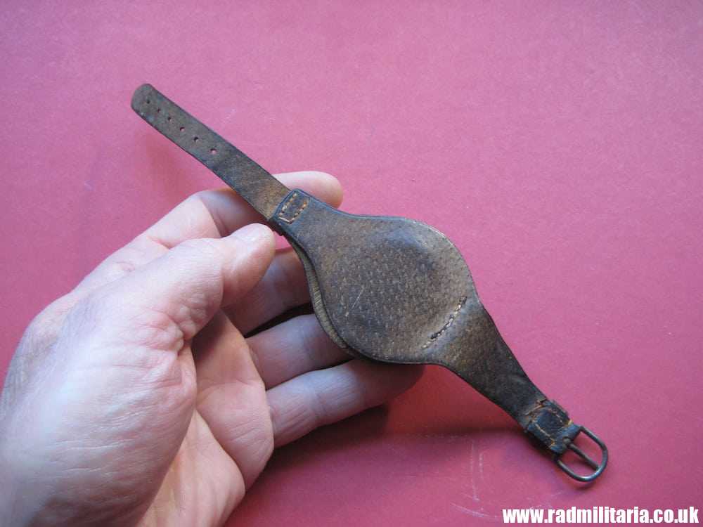 SOLD & WW1 early British military WRIST WATCH in working order with leather strap..***.. - Image 4
