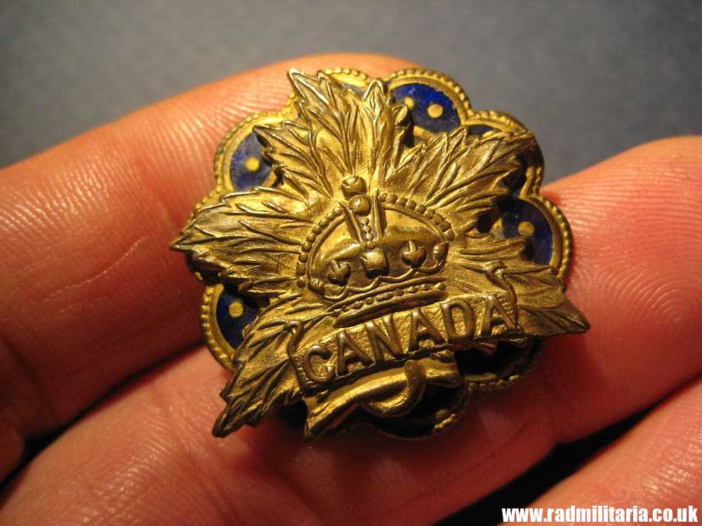 & WW1 CANADA badge, SWEETHEART Enamel BADGE - genuine !