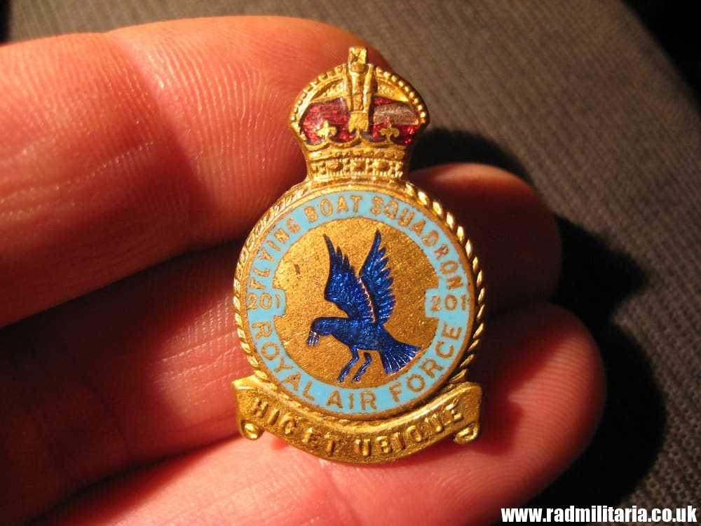 & WW2 RAF BADGE - No 201 Squadron Royal Air Force, Flying Boat Squadron, maker: H.W. Miller Ltd B'ham