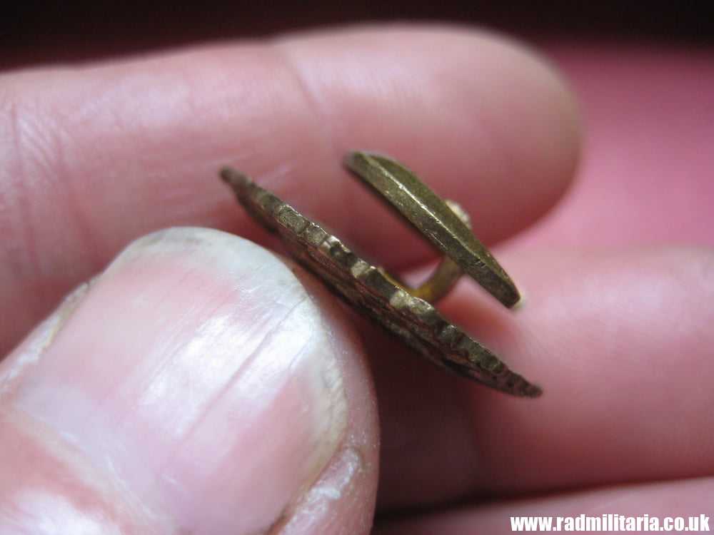 & WW1 old British ENAMEL BADGE: Old Comrades Association, J.R. Gaunt London. - Image 8