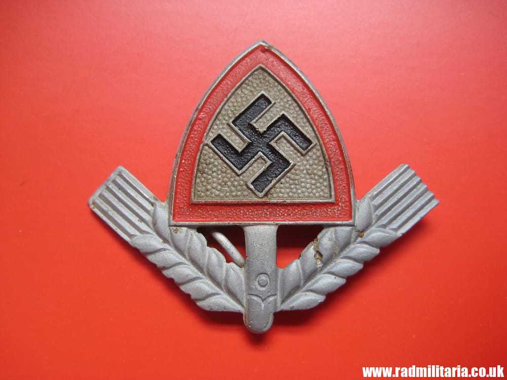 & original WW2 RAD LABOUR CAP BADGE - maker: W.L.D.38 RADJ. GES - GESCH. metal detecting find. - Image 2