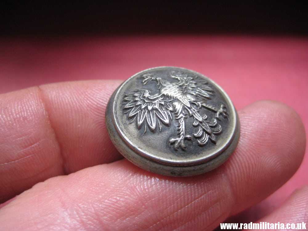& 1939 original POLISH MILITARY BUTTON - in very good condition: GUZPOL 1939 Warszawa. - Image 3