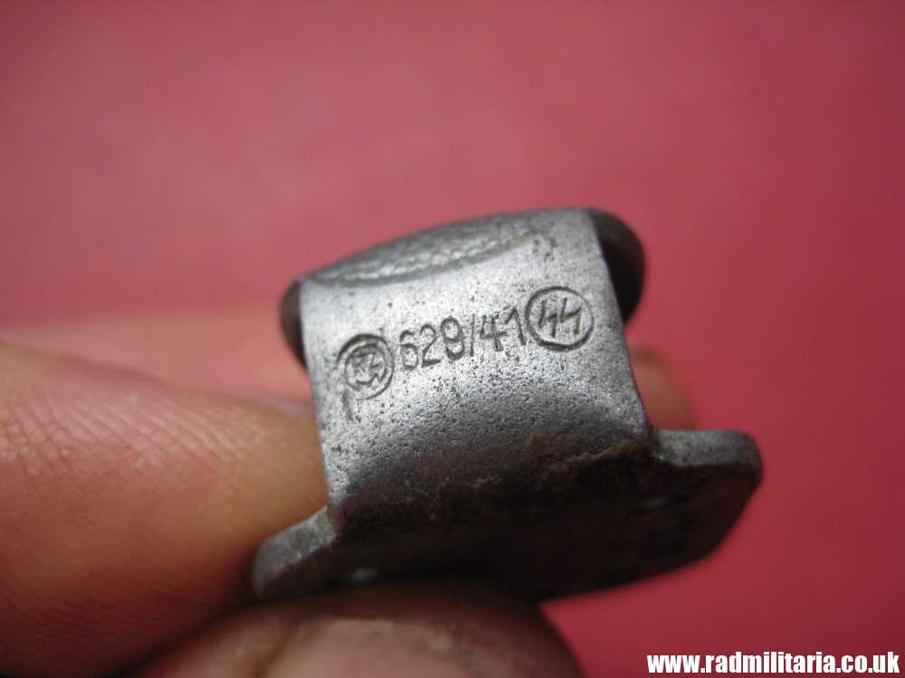 & WW2 Nazi German WAFFEN SS BELT HOOK BUTTONS set of 2 (TAILLENHAKEN) - RZM 629/41 SS, very rare !! - Image 10