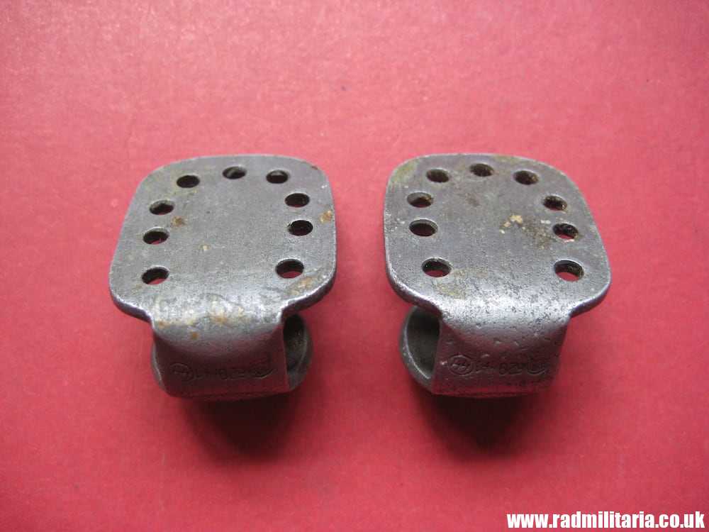 & WW2 Nazi German WAFFEN SS BELT HOOK BUTTONS set of 2 (TAILLENHAKEN) - RZM 629/41 SS, very rare !! - Image 12