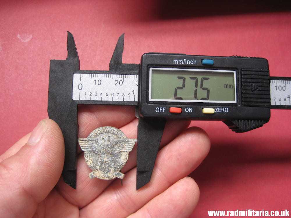 & WW2 small nazi GERMAN Police Eagle BADGE with date 1942, metal detecting find, genuine ! - Image 7