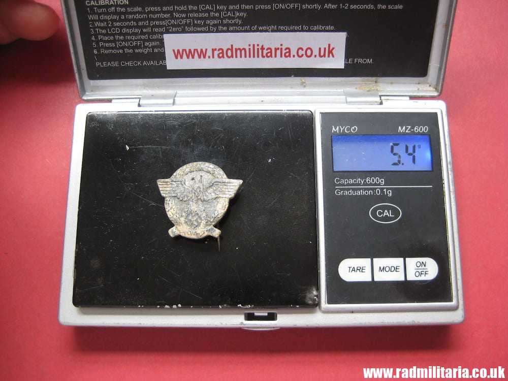 & WW2 small nazi GERMAN Police Eagle BADGE with date 1942, metal detecting find, genuine ! - Image 10