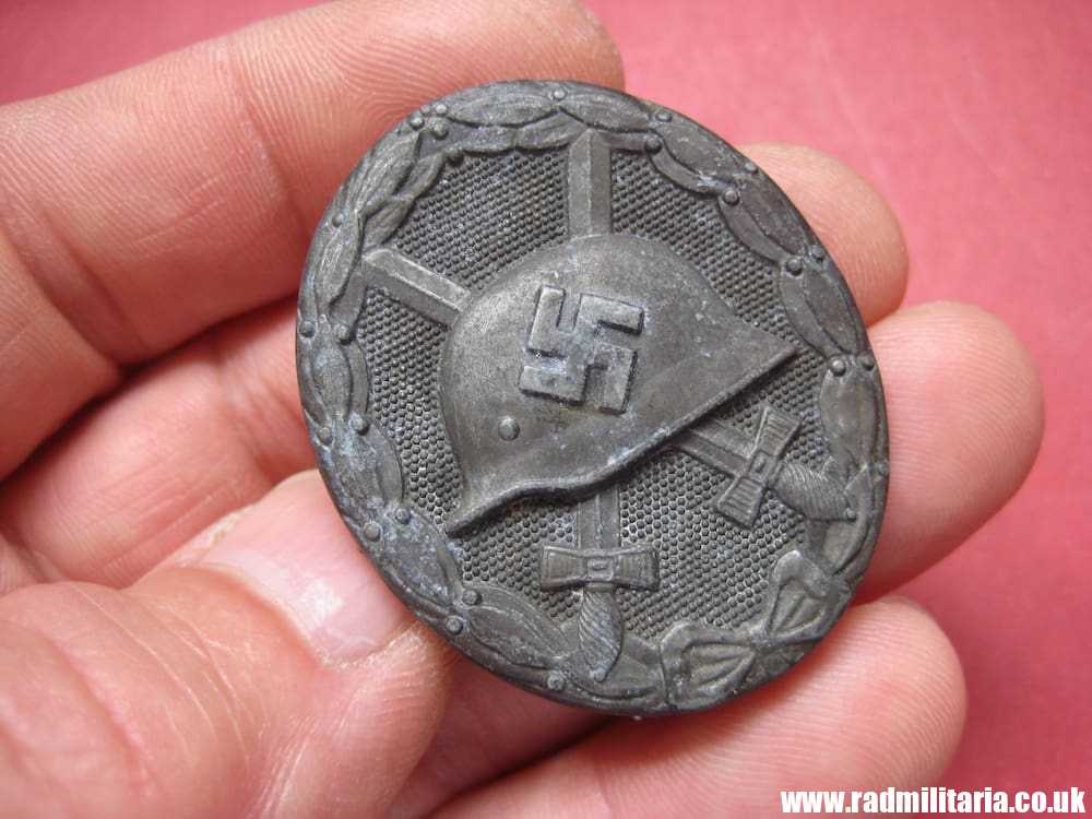 & WW2 German WOUND BADGE in Silver marked: "30" in good used condition. - Image 7